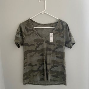 NWT American eagle camo tee